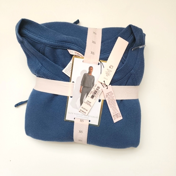 Victoria's Secret 2 piece jogger / lounge set - Picture 3 of 4